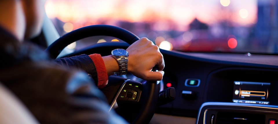 Afscheiden maat genoeg Hoe kun je veilig bellen in de auto? – Enjoy the road